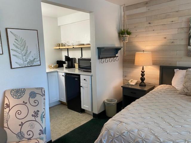 Moose Creek Lodge & Suites Cody Værelse billede