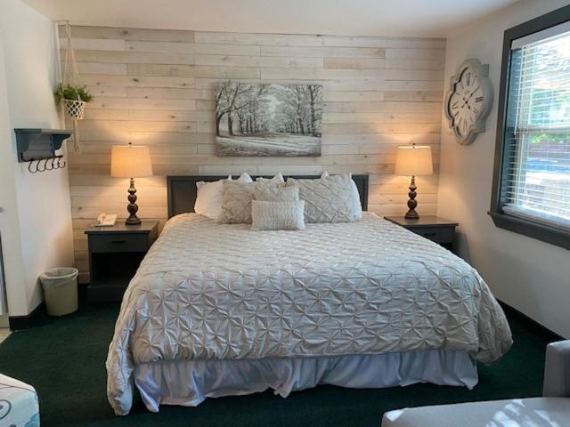 Moose Creek Lodge & Suites Cody Værelse billede